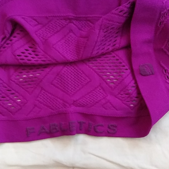 Fabletics Athletic Top - Picture 3 of 3